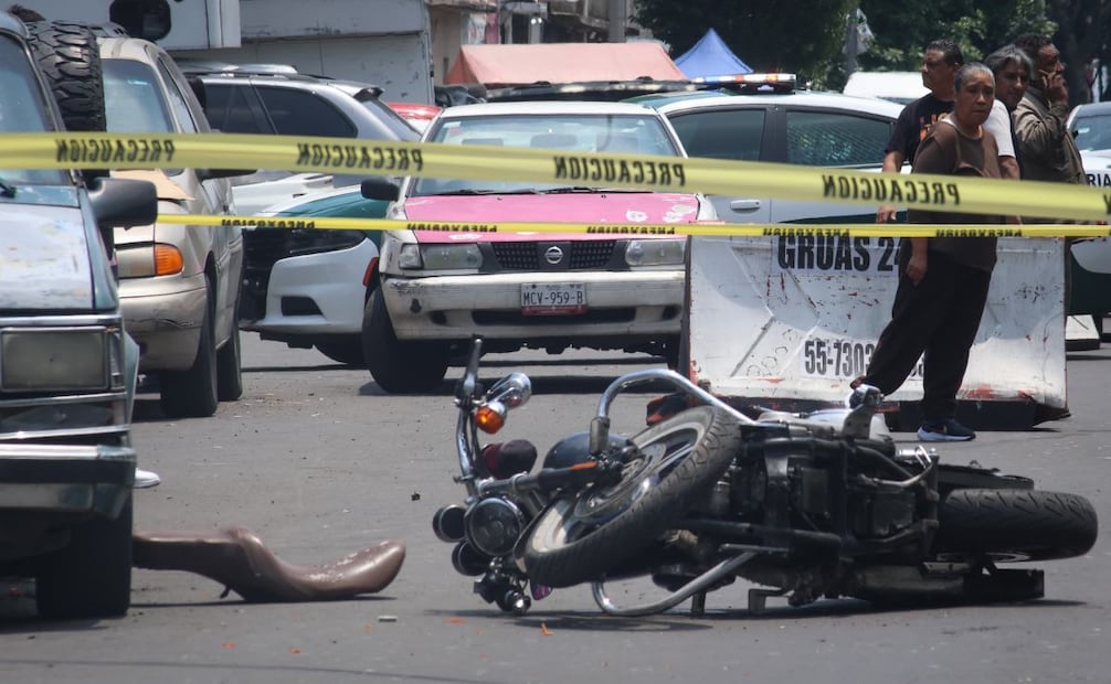 El incidente ocurrió en Av. Camino a Santa Lucia casi esquina con Acatl en la Alcaldía Azcapotzalco.
(16/07/25) Foto: Luis Camacho | El Gráfico