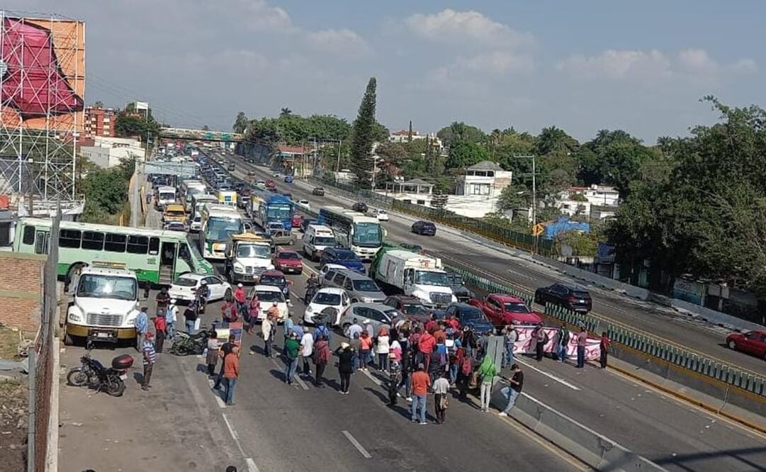 Trabajadores sindicalizados de Cuernavaca protestaron por falta de pago de aguinaldo. Foto: Especial
