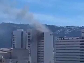 Reportan incendio en hotel Emporio de Acapulco