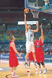 Luis Scola es el más activo en partidos de América