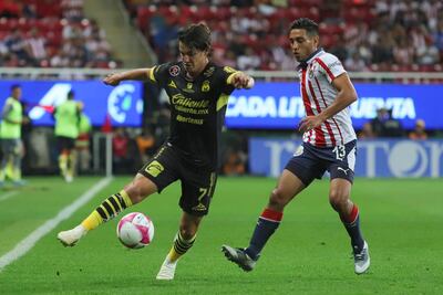 Chivas cae ante Monarcas en el estadio Akron