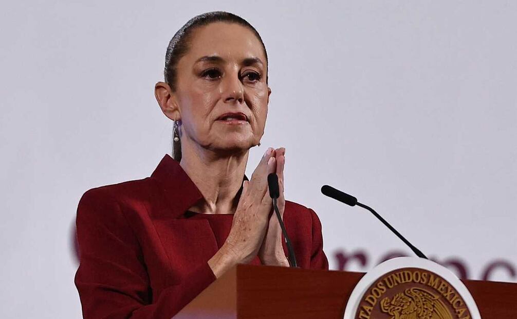 La presidenta Claudia Sheinbaum explicó la razón de las contingencias ambientales en esta época del año, ante la activación este martes de la fase 1 de la Contingencia Ambiental en el Valle de México, porque se registraron niveles de ozono que rebasaron la norma. Foto: Berenice Fregoso / EL UNIVERSAL