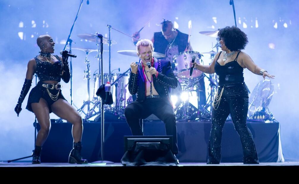 El cantante y músico inglés Billy Idol se presentó en el Estadio Alfredo Harp Helú. Foto: Ocesa
