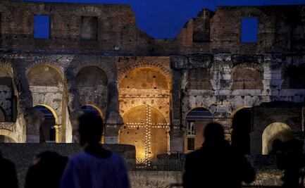 Dos turistas irrumpen el Coliseo de Roma de noche para beber cervezas y los cachan