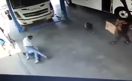 Difunden video en el que "patrón" golpea a chófer en Guanajuato por "robarle"