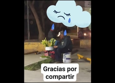 Viralizan a adulto mayor para que le compren flores en Querétaro