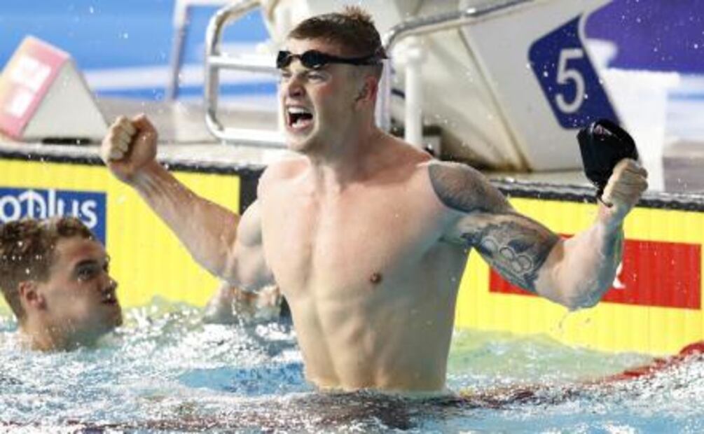 Adam Peaty rompe récord mundial de natación