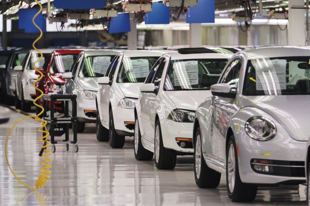 A pesar de la caída en las exportaciones de autos durante julio, la industria confía en cerrar con niveles similares a las que se registraron el año pasado (ARCHIVO EL UNIVERSAL)