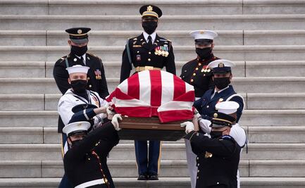 "Con profundo dolor", jueza Ruth Bader Ginsburg yace en el Capitolio de EU