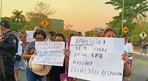 Bloquean las calles en Mérida a causa de apagones