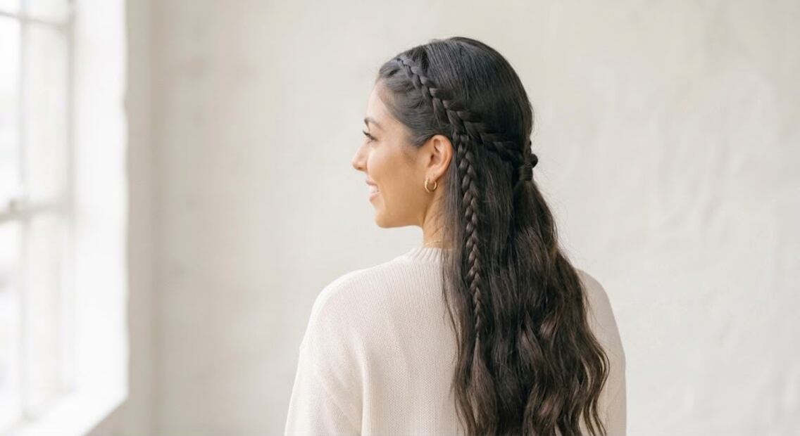 Peinado semirrecogido con trenzas. Foto: Imagen generada con IA