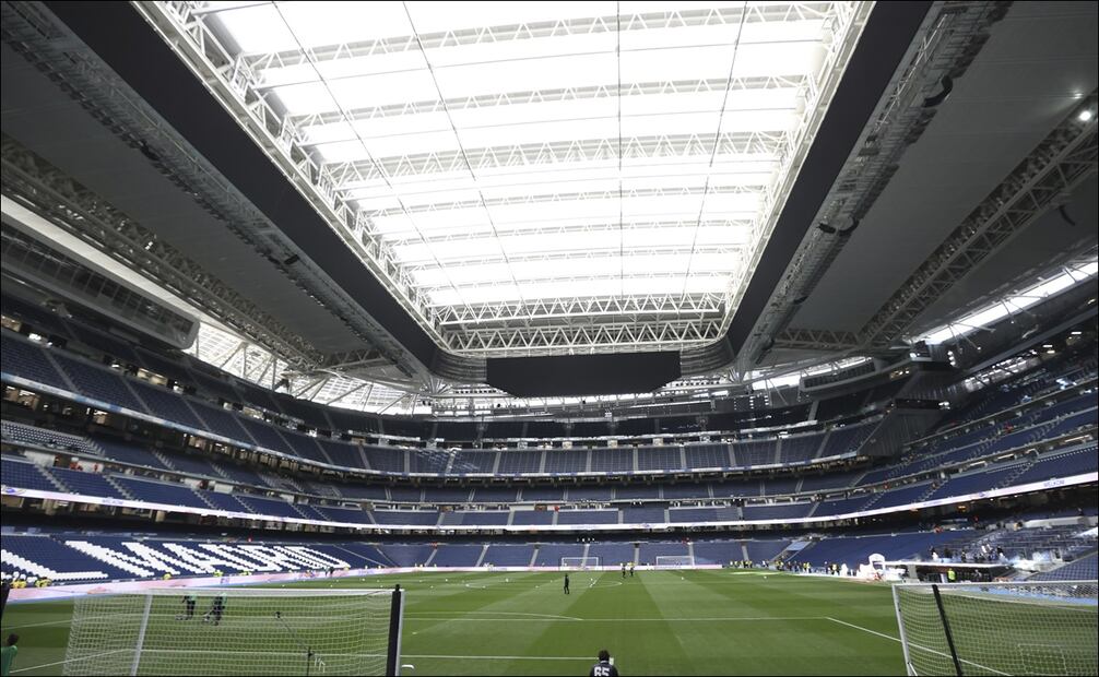 El Real Madrid subastará artículos de los vestuarios antiguos del Estadio Santiago Bernabéu - Foto: EFE