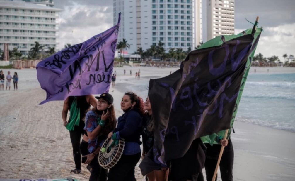 Desde playas de Cancún, inicia campaña “16 días de activismo” en pro de los derechos de las mujeres