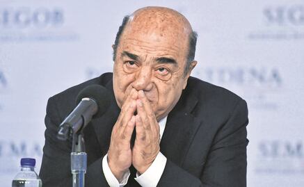 Murillo Karam es trasladado al Hospital General Balbuena