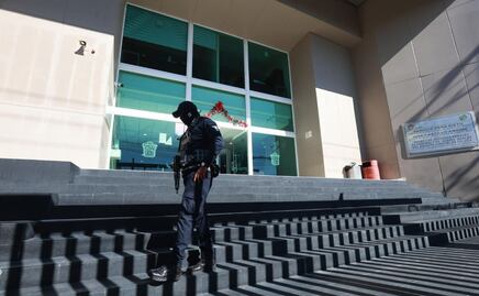 Vinculan a proceso a subdirector de la policía de Naucalpan detenido en el Operativo Enjambre; es acusado de extorsión  