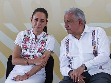 Sheinbaum y AMLO, en el mismo avión