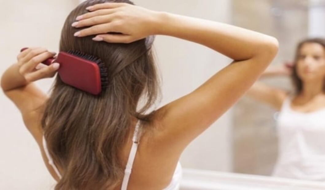 Dile adiós a la caída del pelo con este shampoo 100% natural