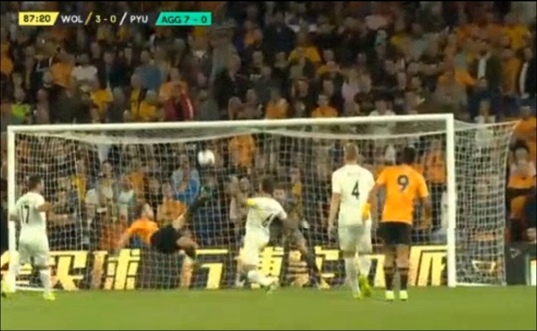 Raúl Jiménez entró de cambio. Foto: Especial