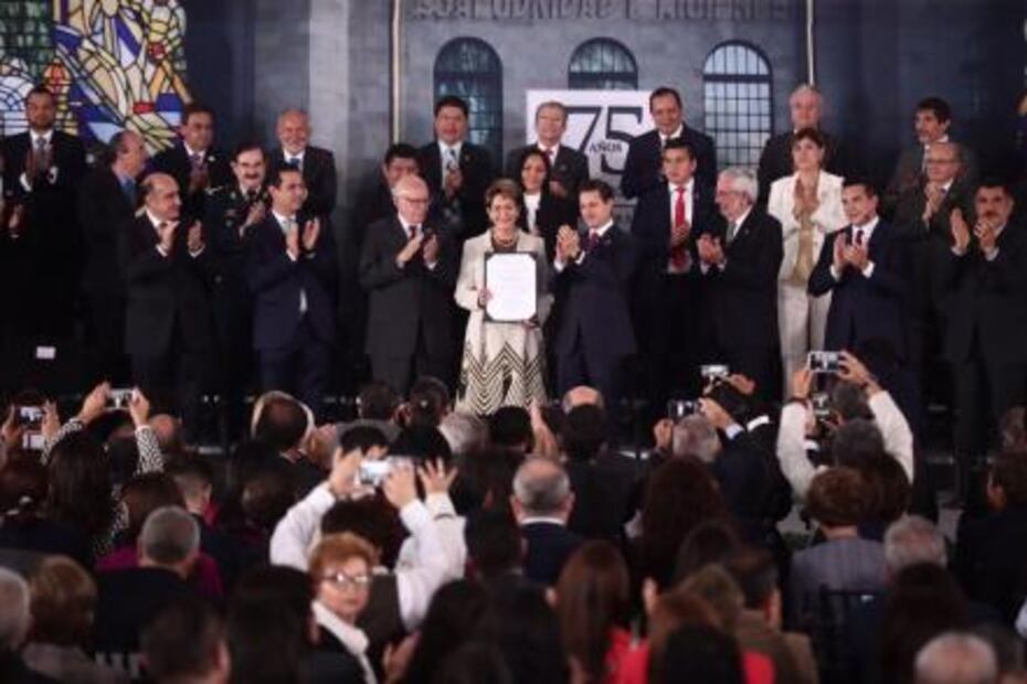 Peña Nieto destaca compromisos cumplidos en materia de salud