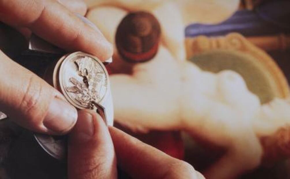 Con Classic Voyeur, Ulysse Nardin hace el amor al tiempo