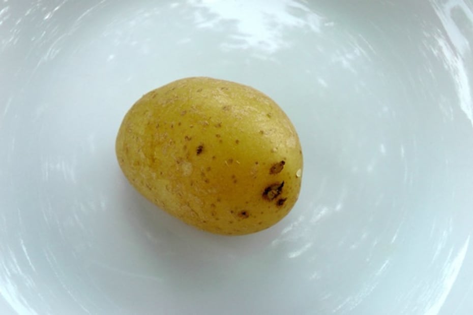 Trucos para cocer papas en el microondas 