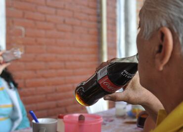 Aumento del IEPS a refrescos es una medida ineficaz e inequitativa: MexBeb; "no cumple con un objetivo de salud"