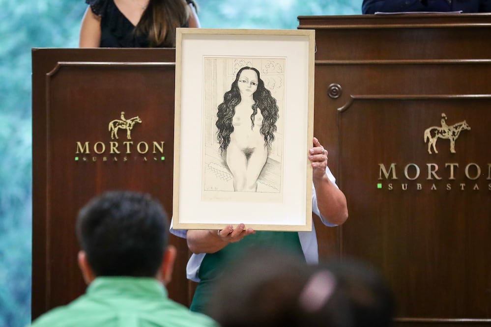 Litografía de un desnudo de Dolores Olmedo realizada por Diego Rivera y que fue vendida esta tarde en la casa de Subastas Morton / DIEGO SIMÓN SÁNCHEZ. EL UNIVERSAL