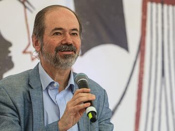 "El idioma del tercer milenio dependerá de los nietos de los desplazados”: Juan Villoro