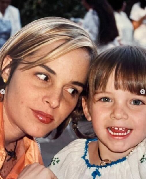 Minnie West festeja a Amparín Serrano en su cumpleaños; en redes le sugieren que deje que descanse en paz