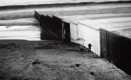 Los viajes del fotógrafo Joel Cortés en 150 imágenes hechas en blanco y negro