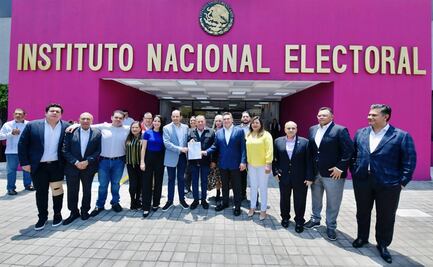 Dirigentes de Va por México registran ante el INE al Frente Amplio
