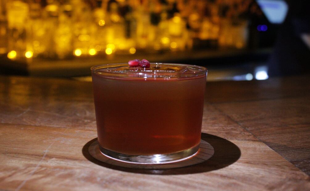 Baltra, un bar inspirado en los viajes de Charles Darwin. Foto: Alan Nájera / El Universal