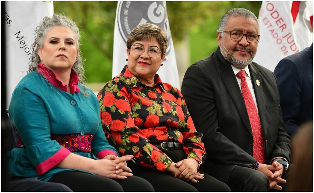 Este 18 de octubre, Hilda Salazar Gil (centro) destacó que el combate a la corrupción comienza con la promoción de una ética sólida y transparente en el servicio público (18/10/2024). Foto: Especial