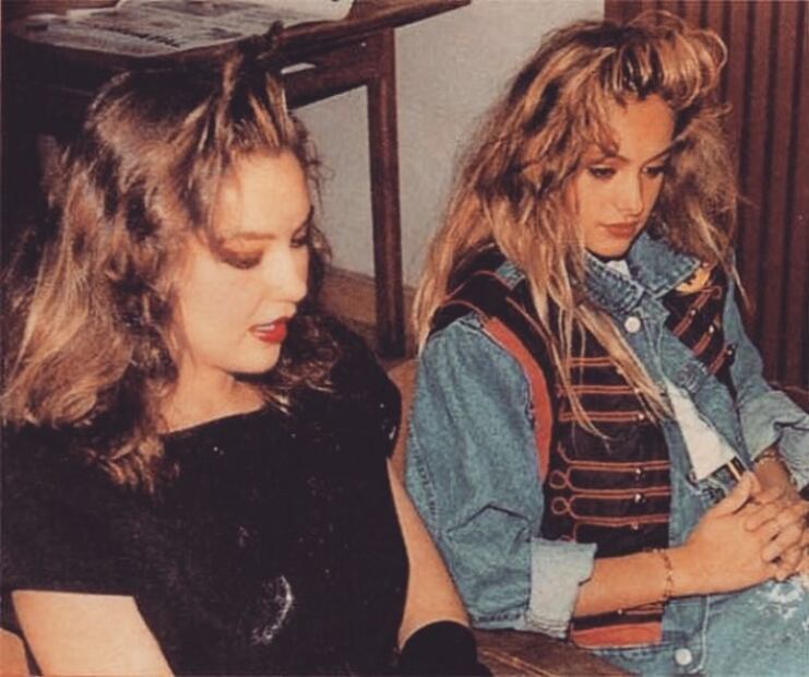 Thalia y Paulina Rubio en su adolescencia. Foto: Twitter @ShowmundialShow