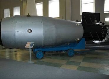 Tras ataque de EU, Rusia recuerda que tiene al "padre de todas las bombas"