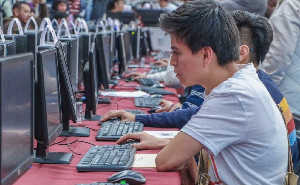 Para primera expedición, es necesario presentar el examen de la licencia permanente en la CDMX. Foto: X @LaSEMOVI