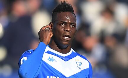 Mario Balotelli continúa siendo víctima de racismo en la Serie A