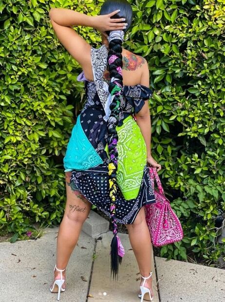 La peor vestida de la semana es Cardi B con su look con paliacates