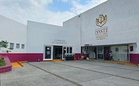 Padre de periodista muere en sala de espera de urgencias del ISSSTE en Celaya; familia denuncia "trato déspota y poco humano"