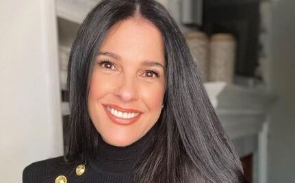 Martha Debayle deslumbra con crop top a sus 54 años