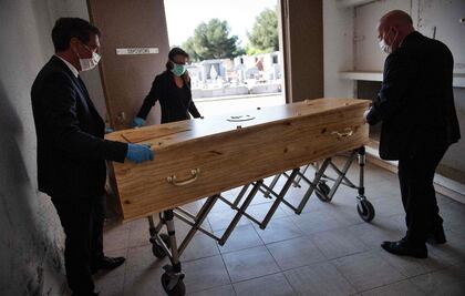 Modifican protocolo en CDMX para manejo de muertos por Covid-19 para agilizar trámites