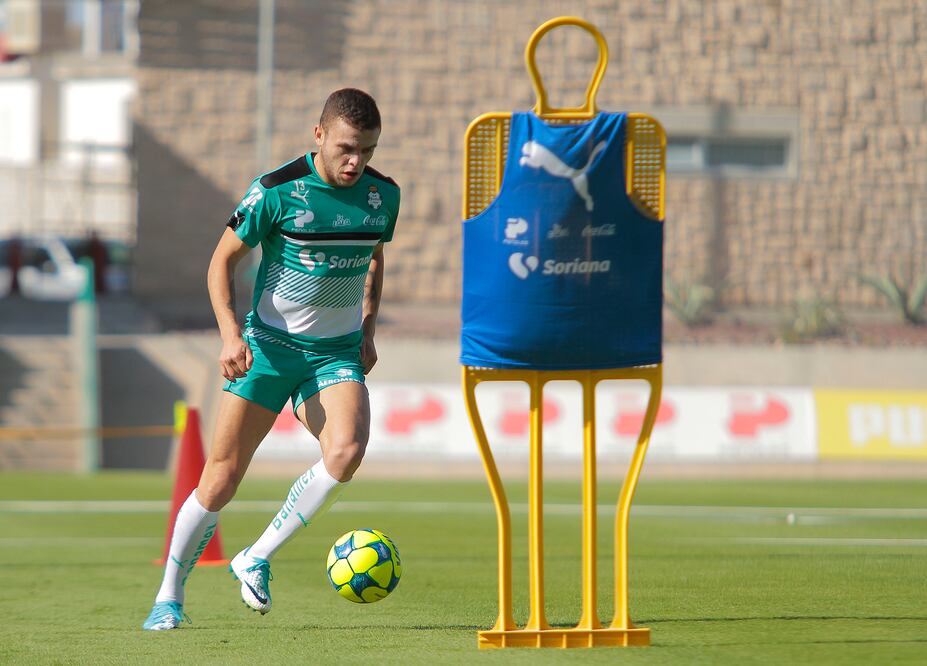 Jonathan Rodríguez ofrece disculpas en redes sociales