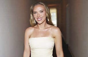 Scarlett Johansson negocia participar en la secuela de "Batman"; coprotagonizaría con Robert Pattinson