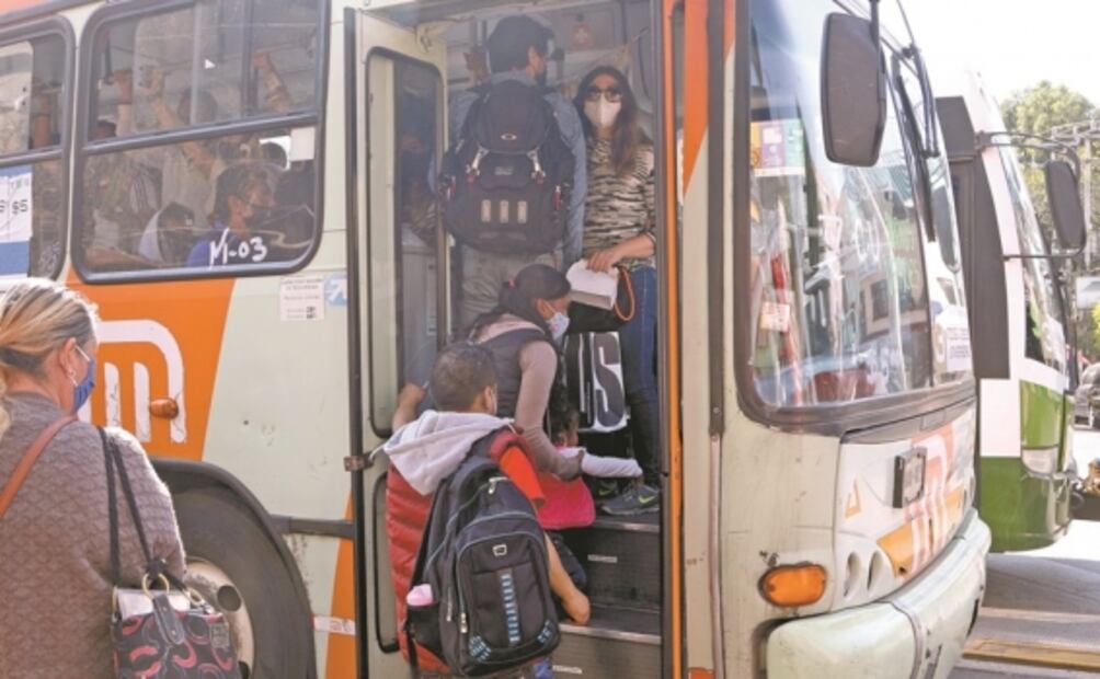 Tardan hasta 2 horas traslados de Línea 3 del Metro
