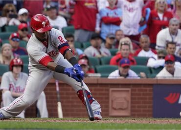 Los Phillies remontan en la novena entrada y se llevan el primer juego de la serie contra Cardinals