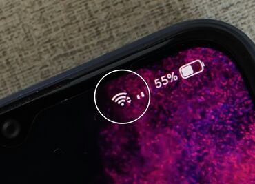 Descubre el significado de las flechas del WiFi de tu celular