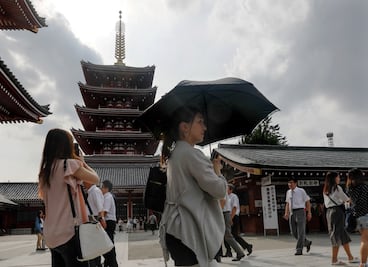 Fuertes lluvias azotan el sur de Japón; provocan inundaciones y deslizamientos de tierra