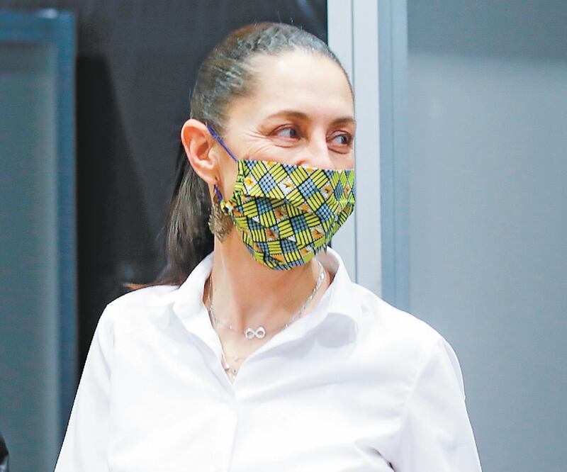 Claudia Sheinbaum apareció concubrebocas en la videoconferencia. ESPECIAL