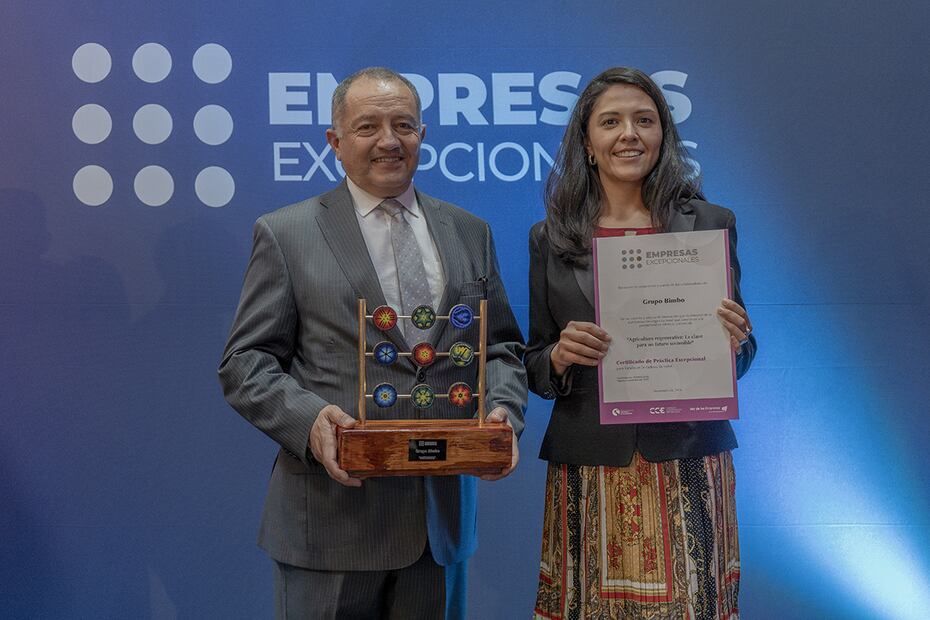 Reconocimiento a Grupo Bimbo por su práctica "Tu historia en cada bocado", una estrategia que refuerza su impacto social.