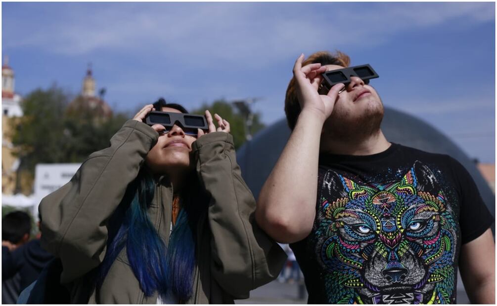 Los filtros sólo deben usarse entre cinco y 10 segundos para evitar que la luz afecte la vista, en el caso de los lentes, éstos deben cumplir con certificación y ser usados hasta por 30 segundos. Foto: Especial